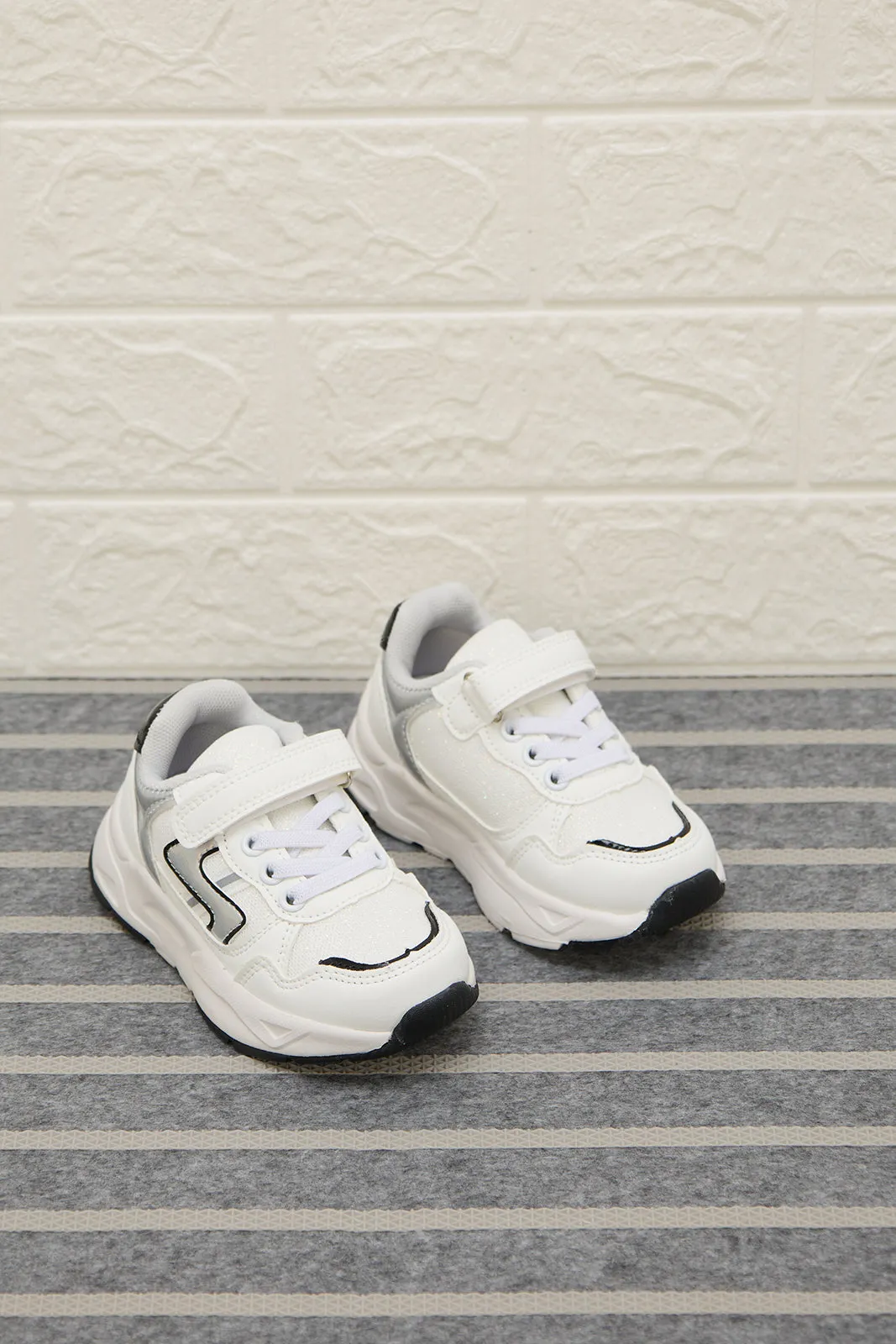 Girls White Chunky Velcro Trainer